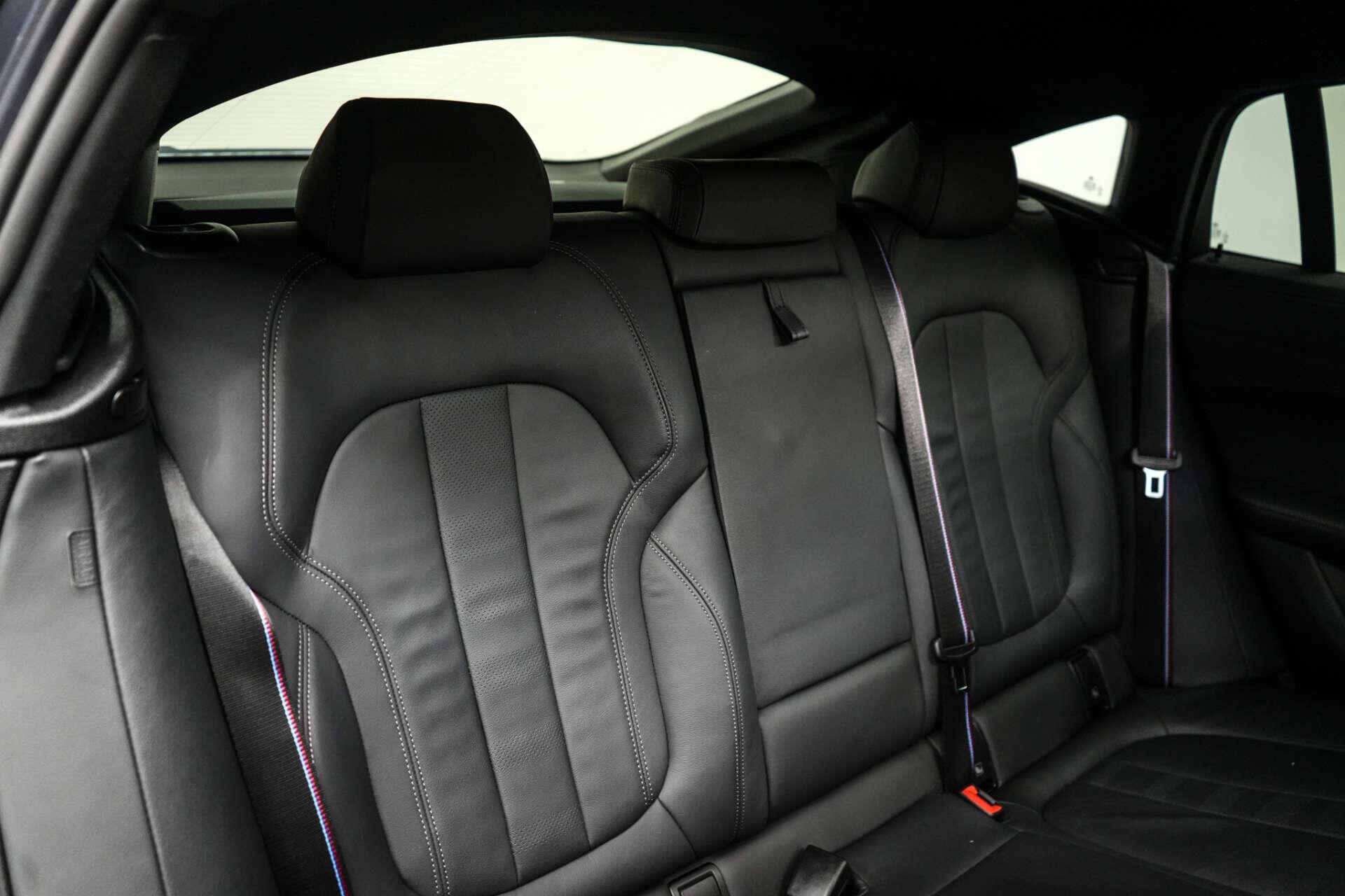 BMW X6 view 22