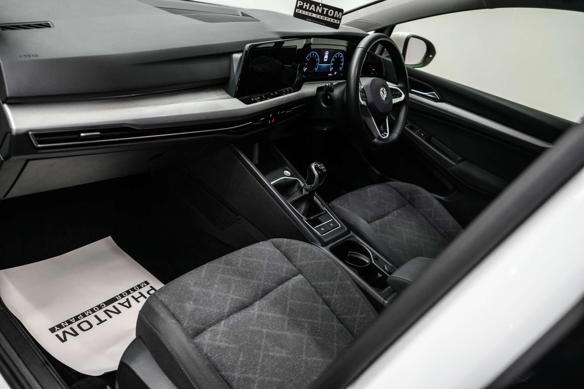 Volkswagen Golf view 21