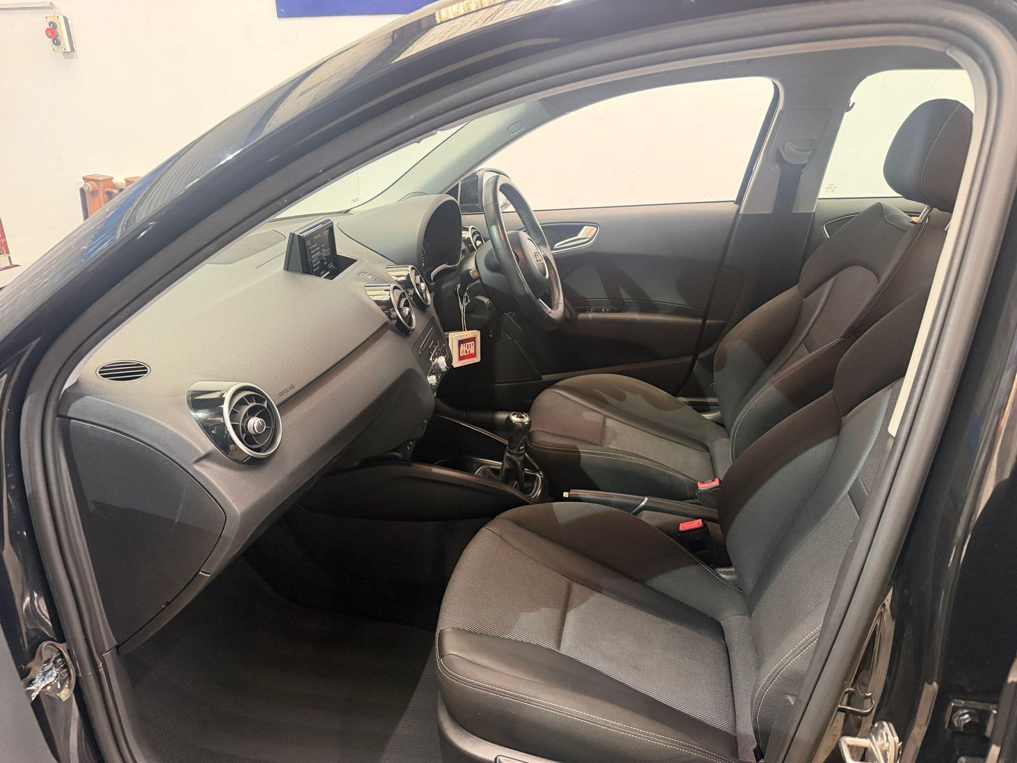 Audi A1 view 13