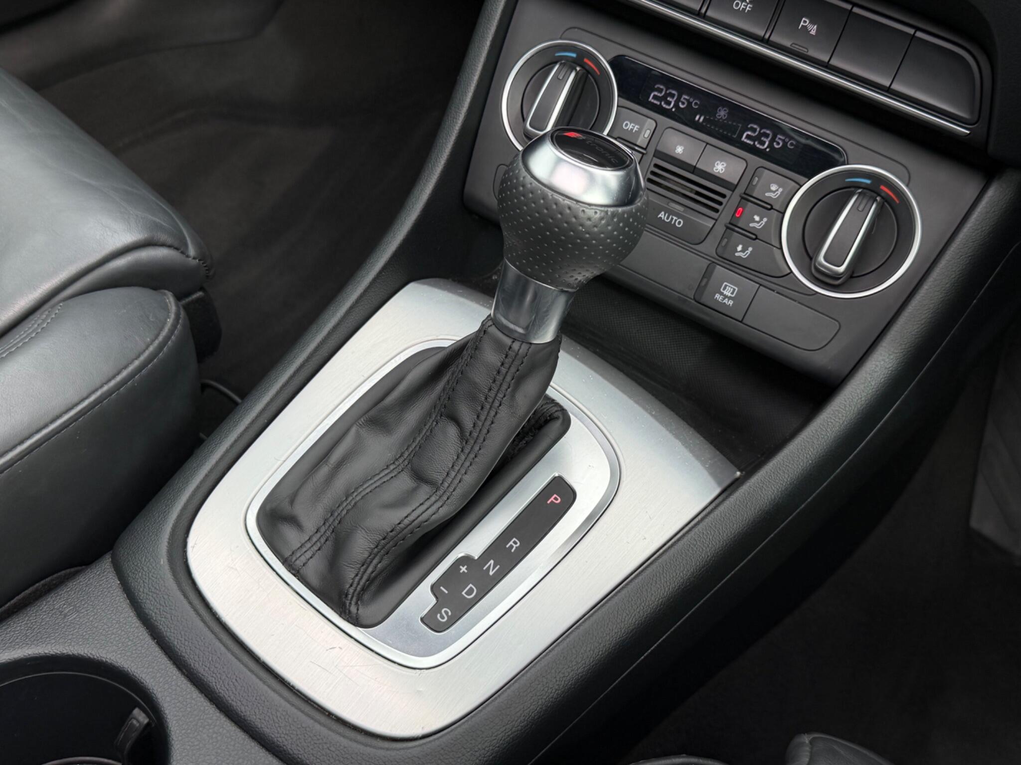 Audi Q3 view 41