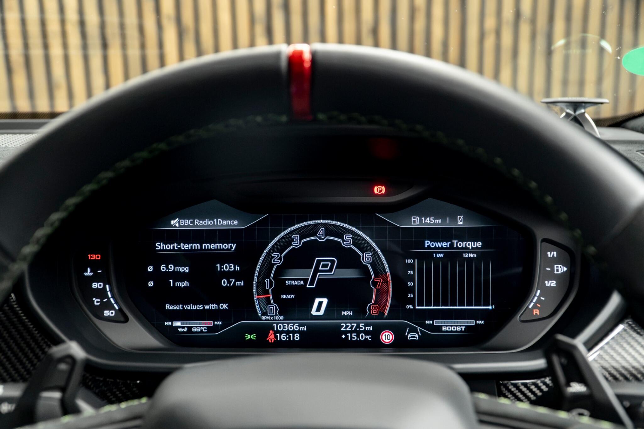Lamborghini Urus view 34