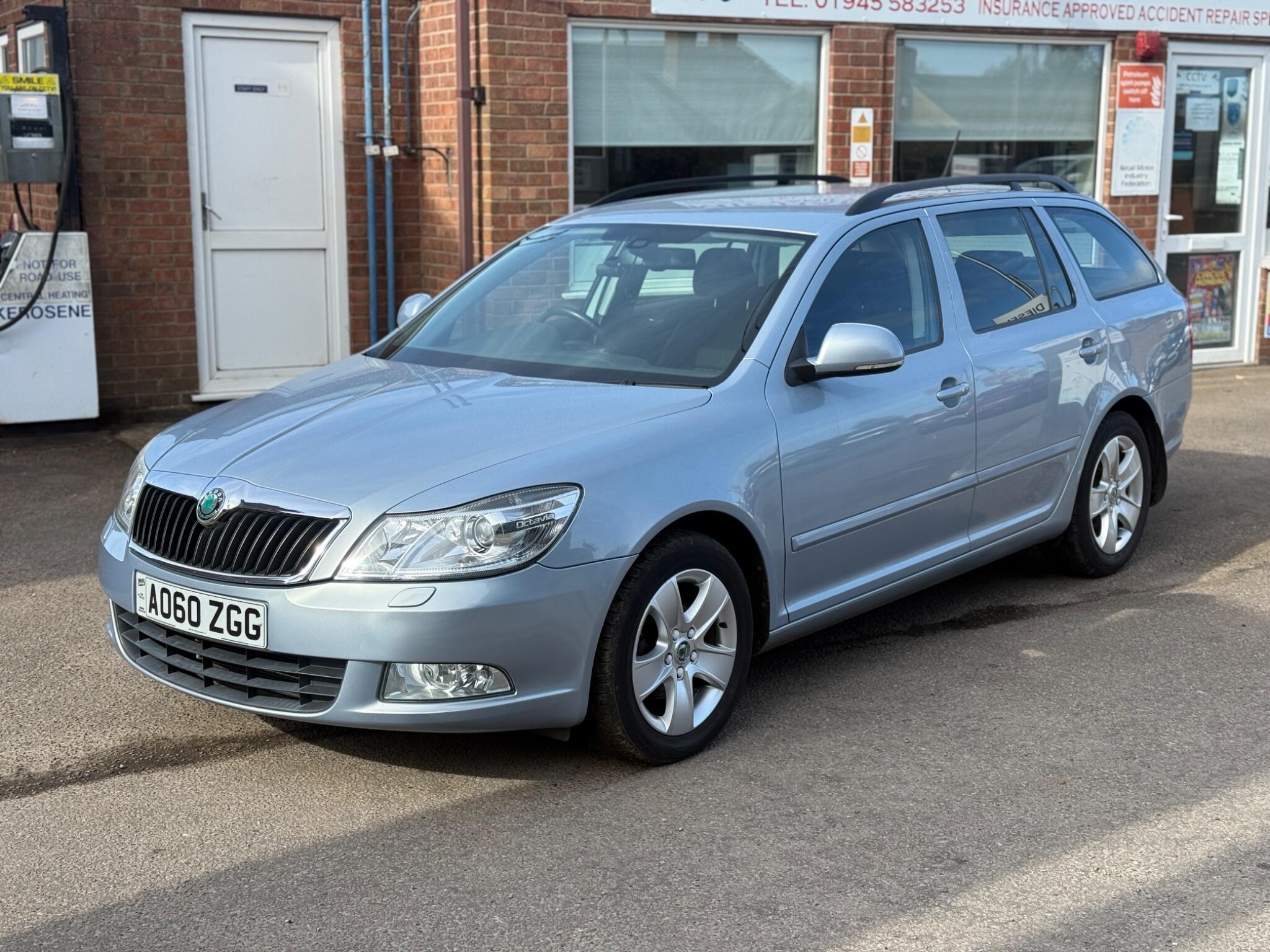 2013 B MAX 2013 13 REG 20 FINANCE AVAILABLE 1,560CC 52,000 MILES MPV 4,000... photo