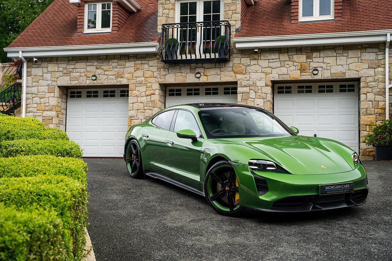 Porsche Taycan view 99