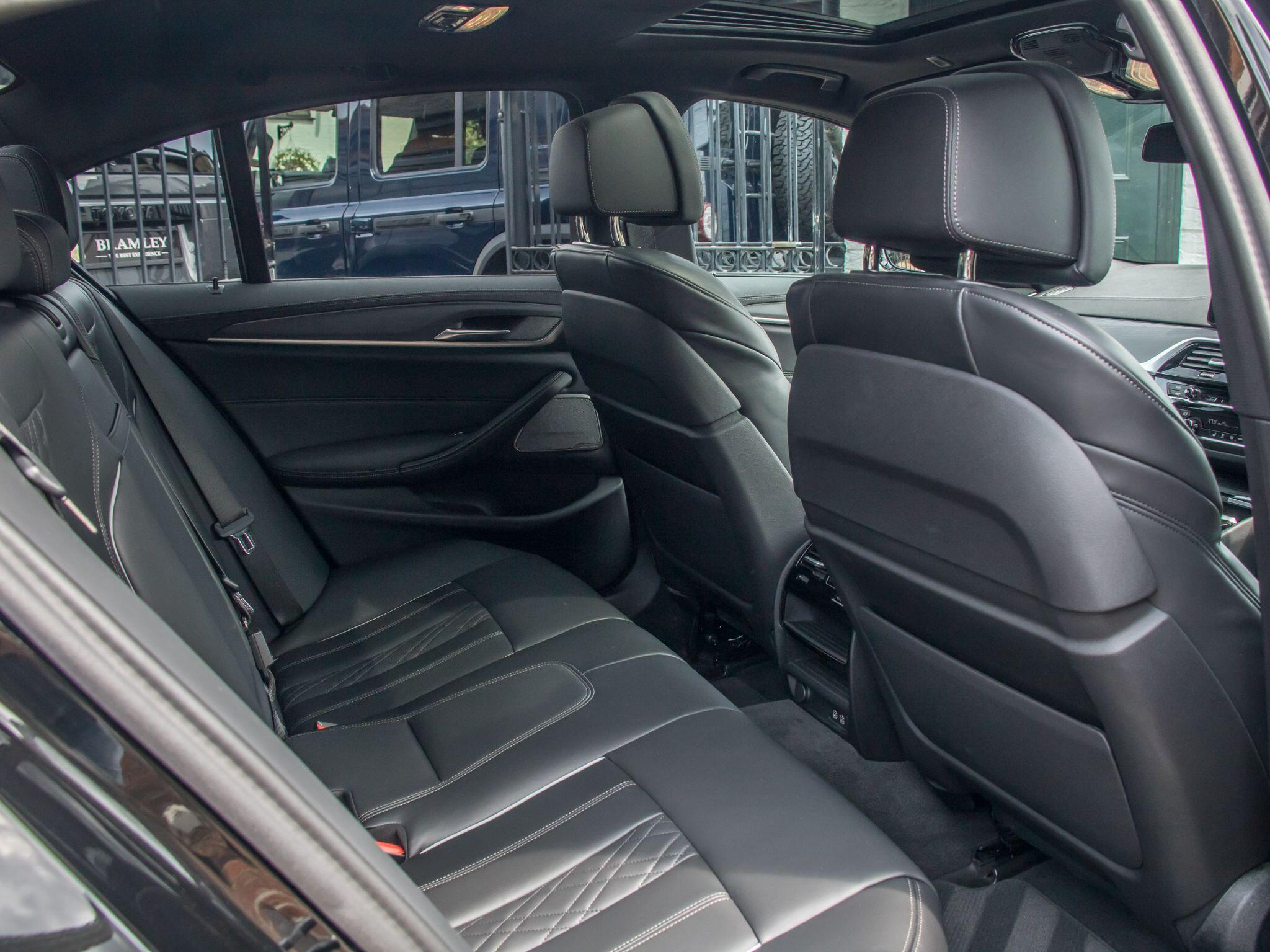 BMW Alpina D5 view 18