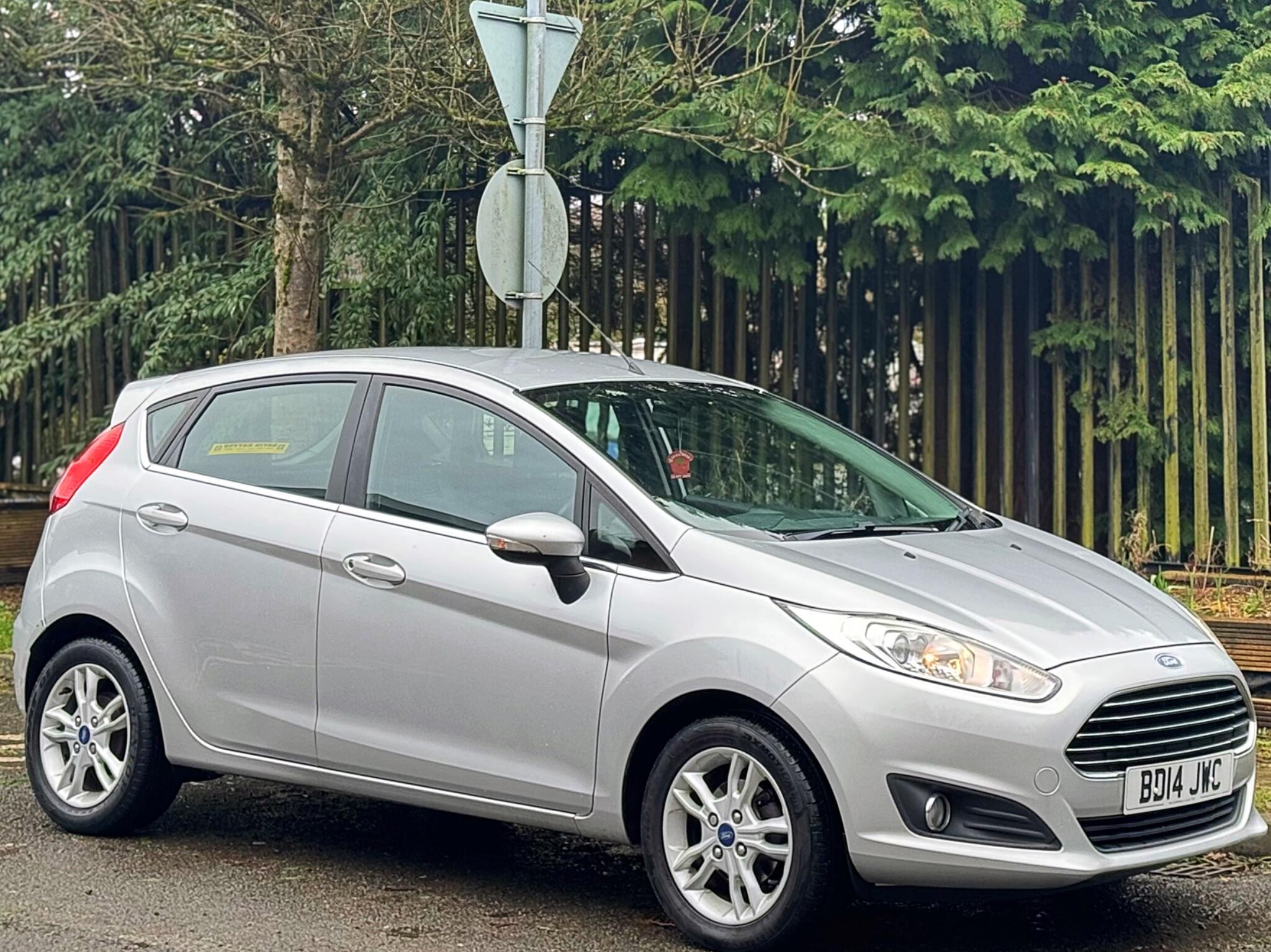 2014 Ford Fiesta 1.5 TDCi Zetec Euro 5 5dr image 8