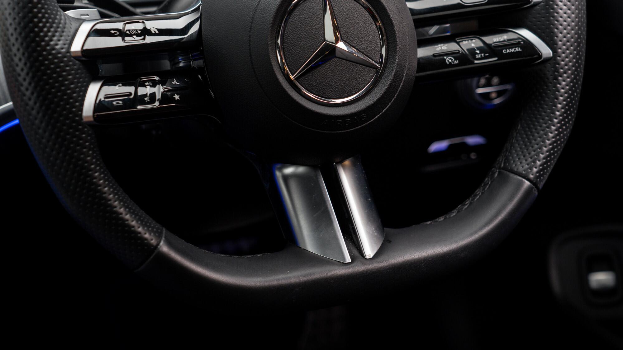 Mercedes-Benz Cle view 22