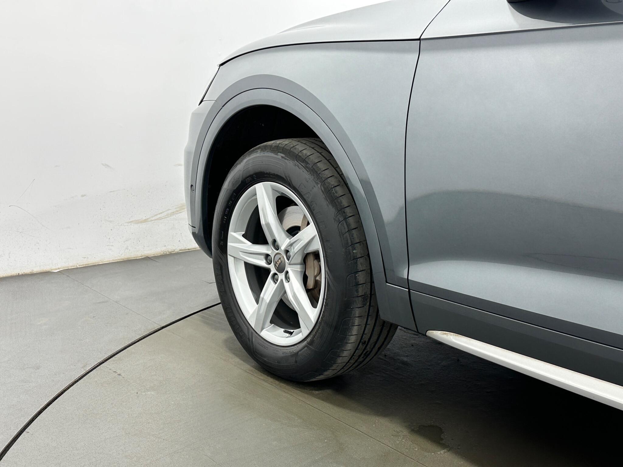 Audi Q5 view 53