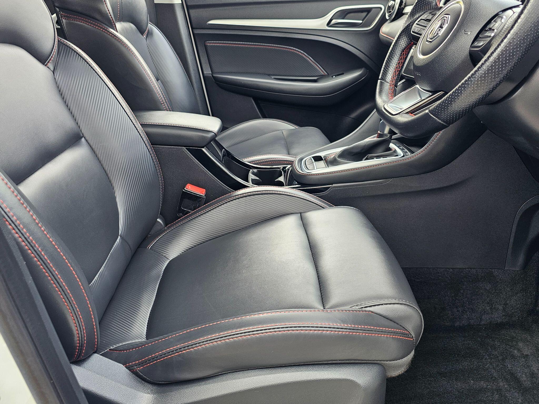 MG ZS view 37