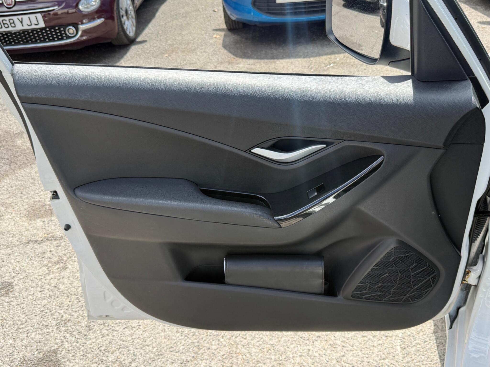 Hyundai ix20 - Image 57