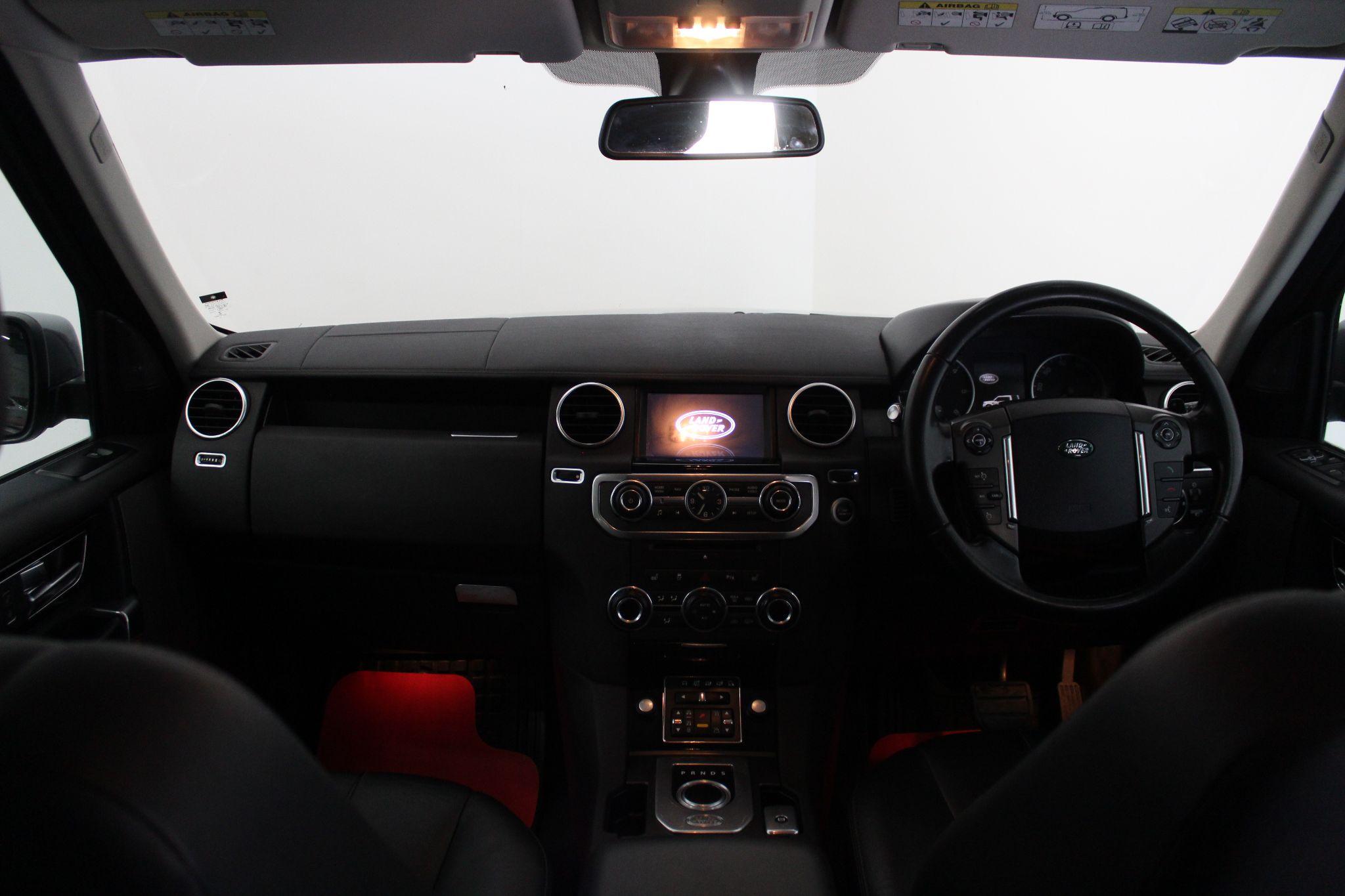 Land Rover Discovery view 32
