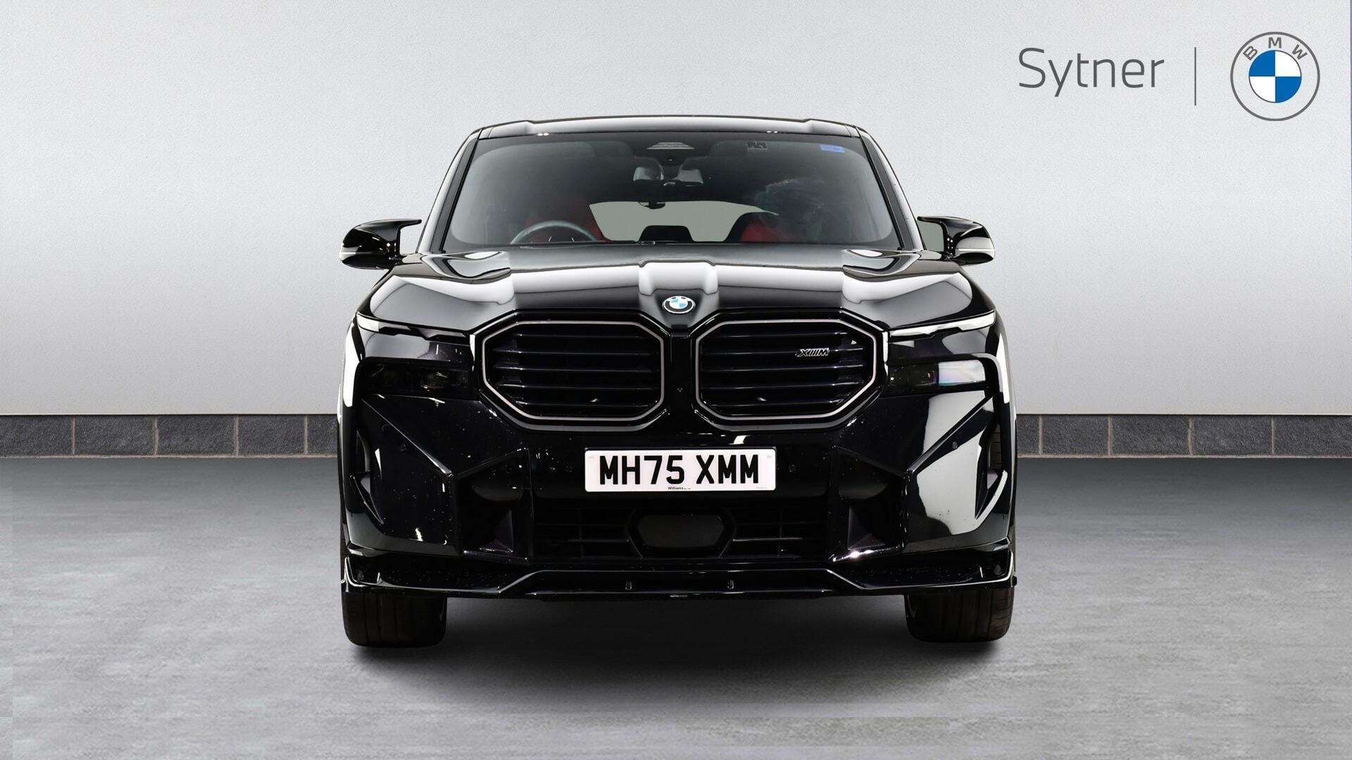 BMW XM view 16