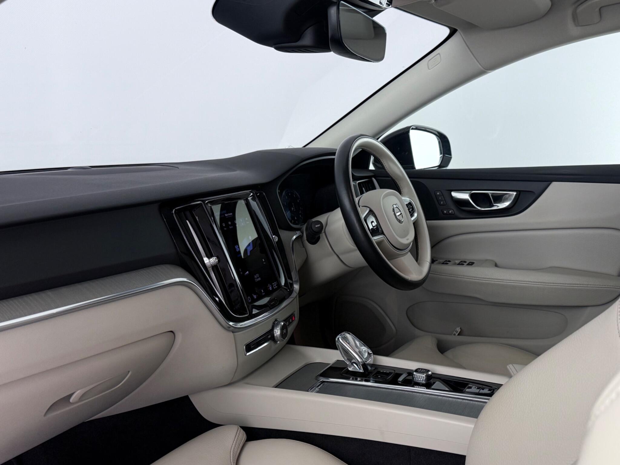 Volvo V60 view 13