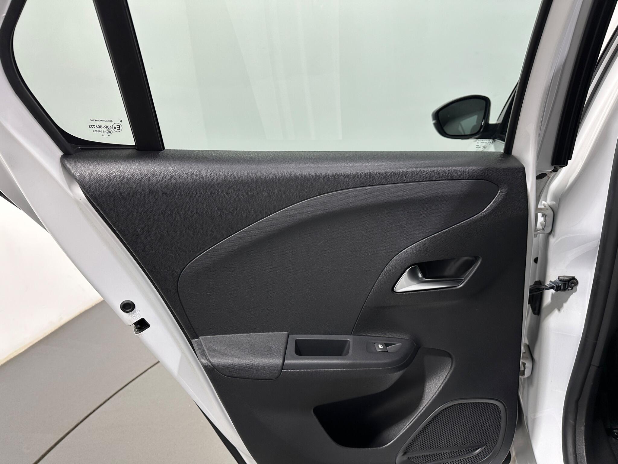 Vauxhall Corsa view 40