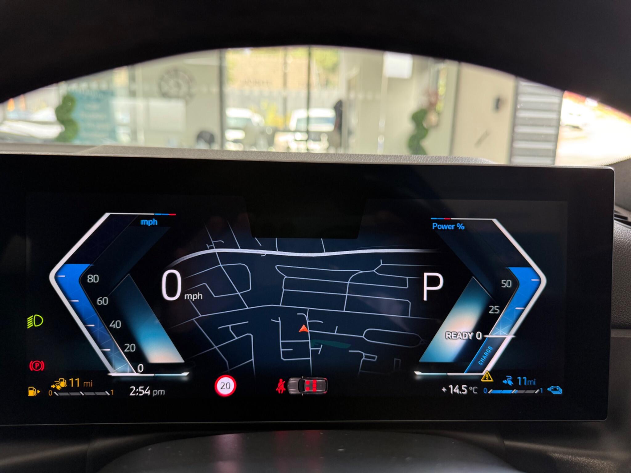 BMW 3 Series view 32