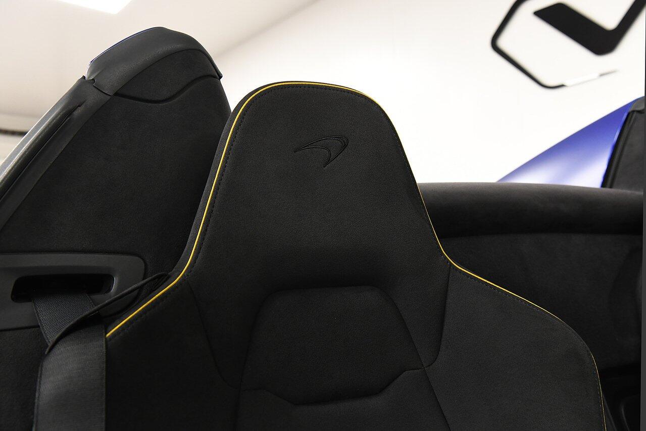 Mclaren 650s view 8