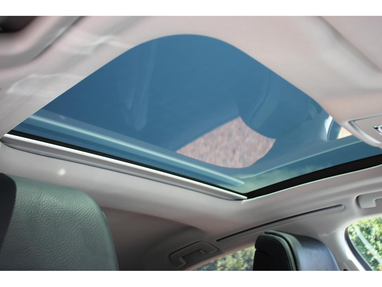 Audi A8 view 44