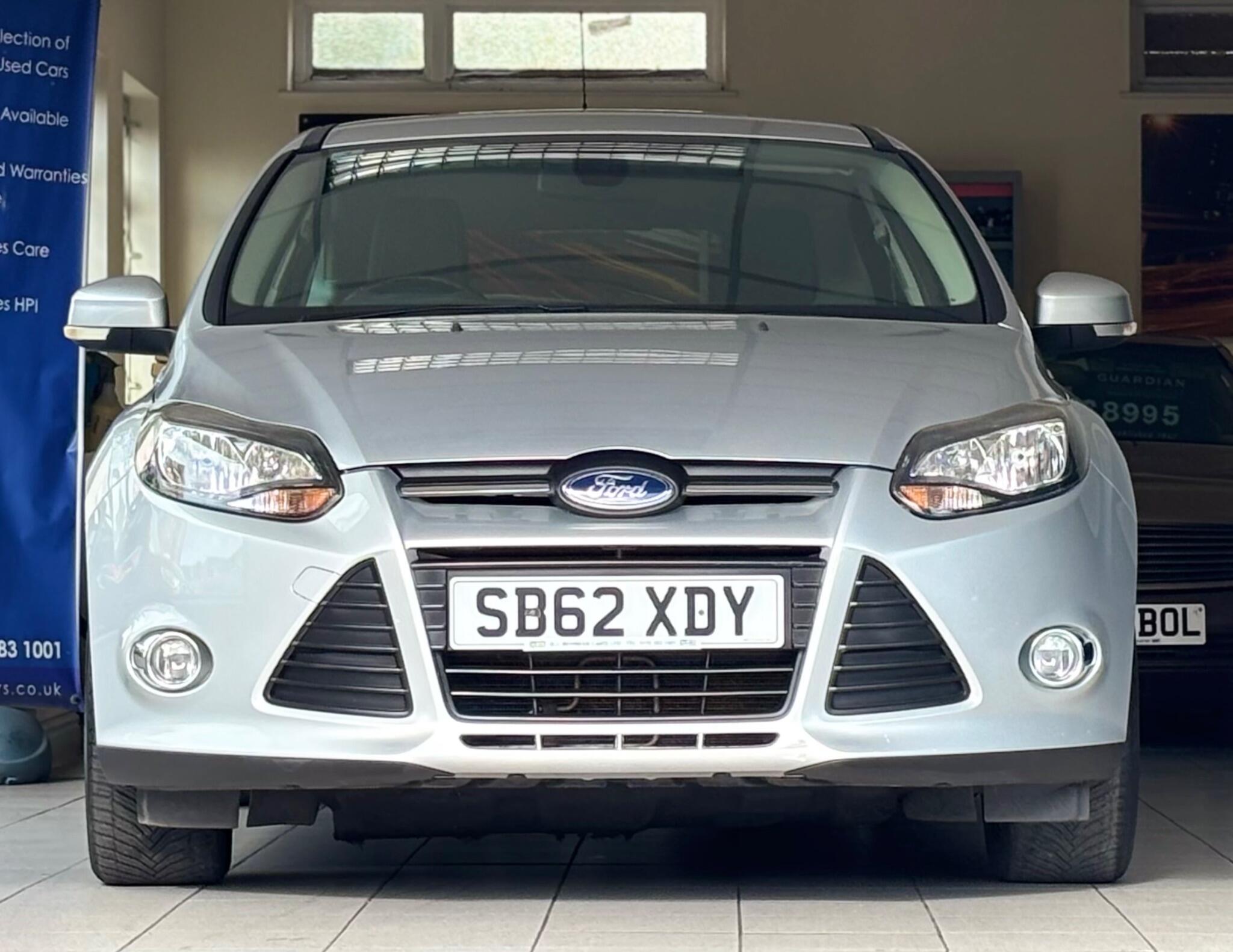 Ford Focus view 2
