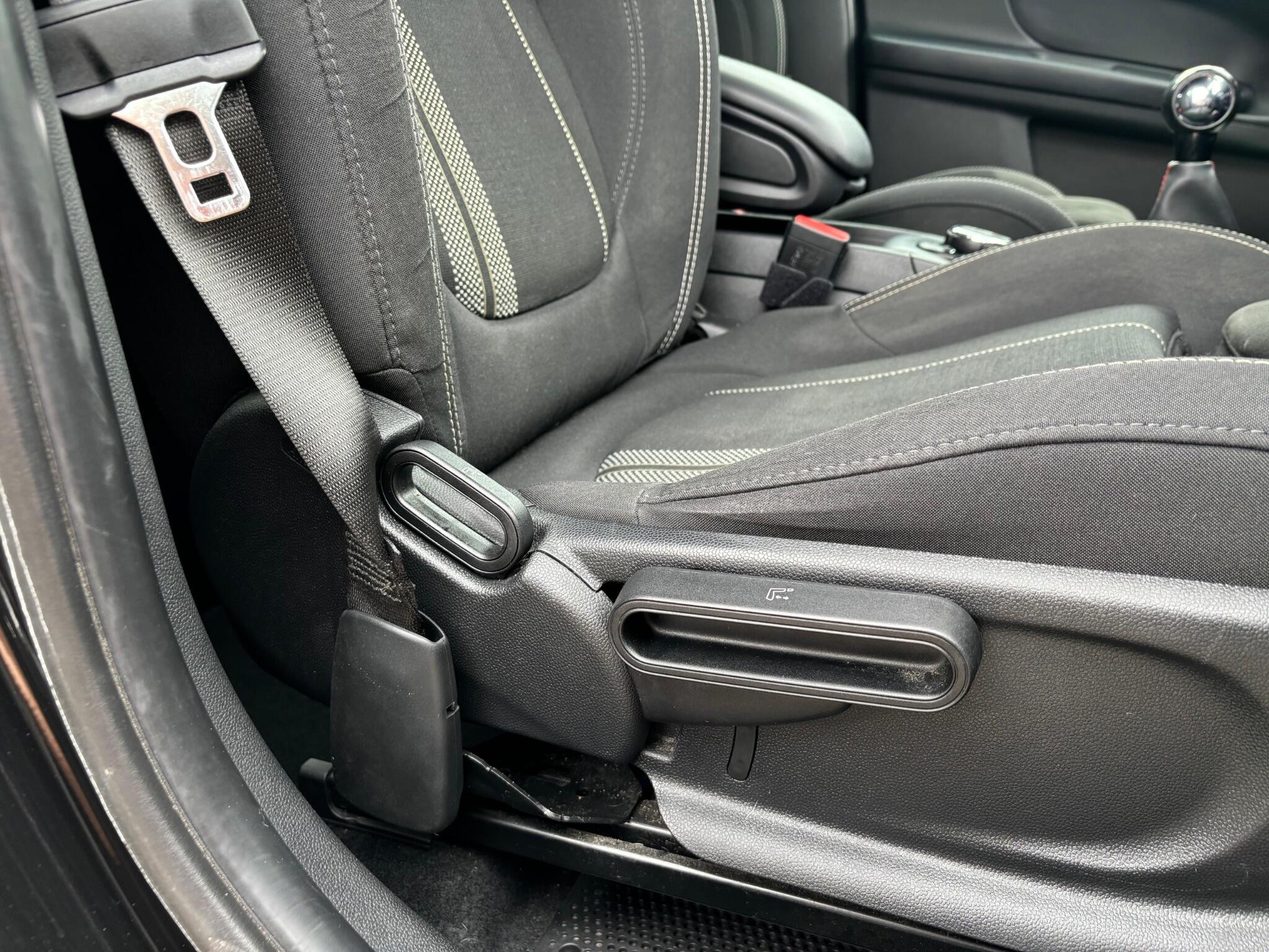 Mini Countryman view 21
