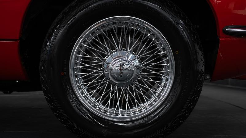 Jaguar E-Type view 27