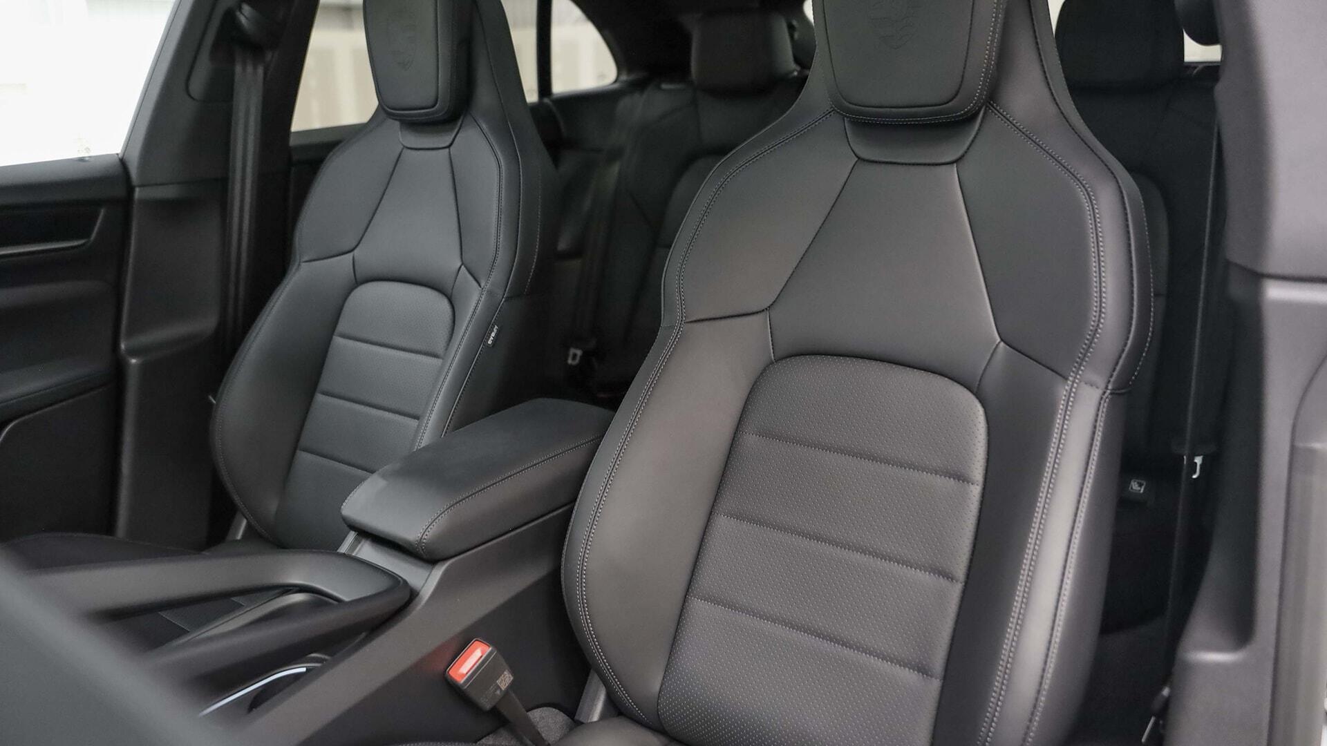 Porsche Macan view 9
