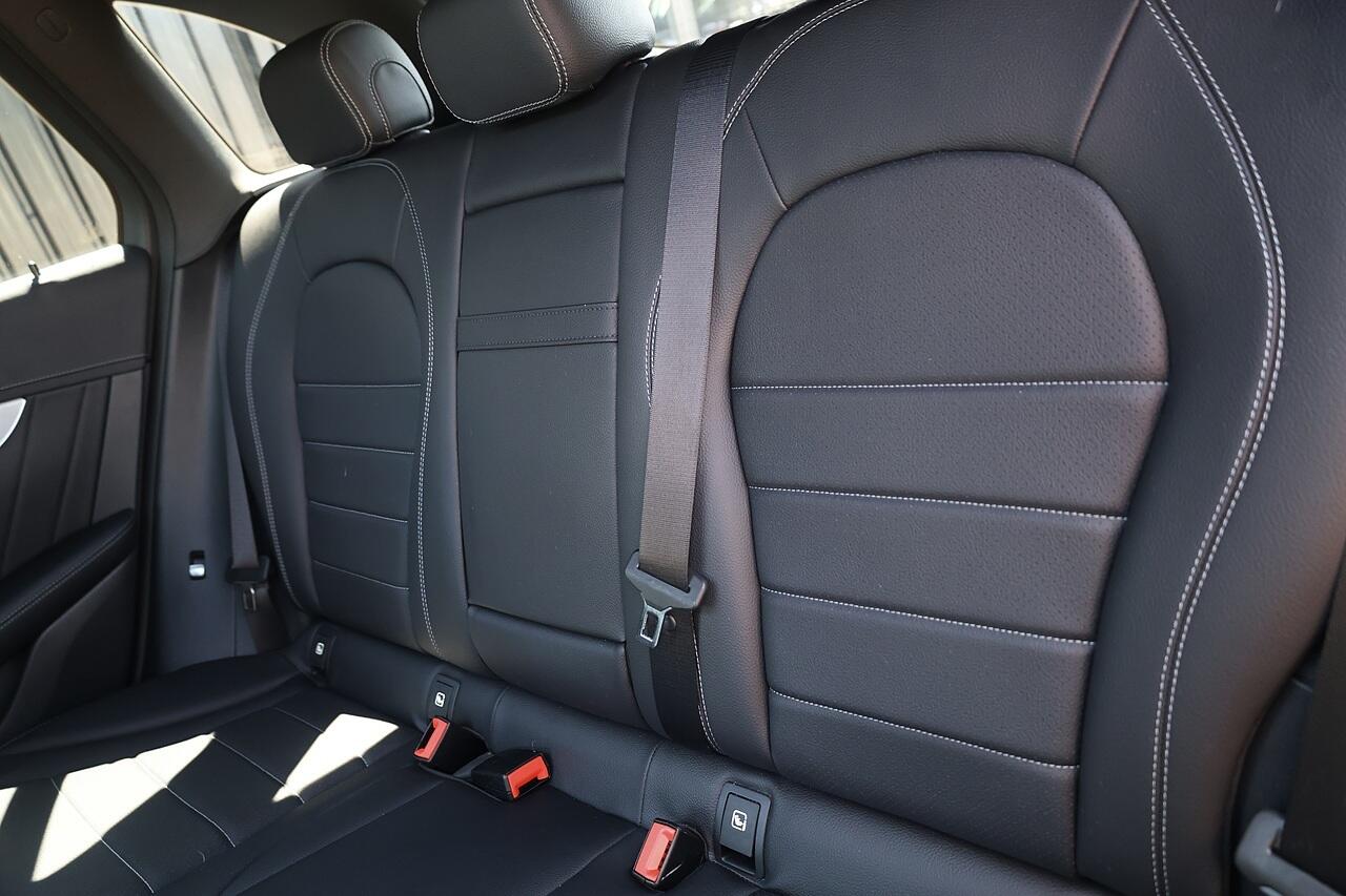 Mercedes-Benz GLC view 29