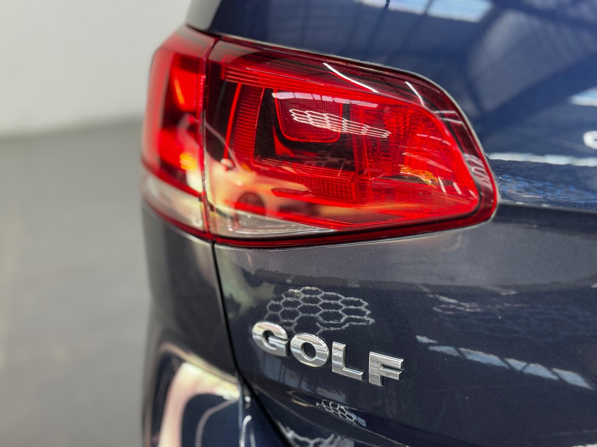 Volkswagen Golf view 41