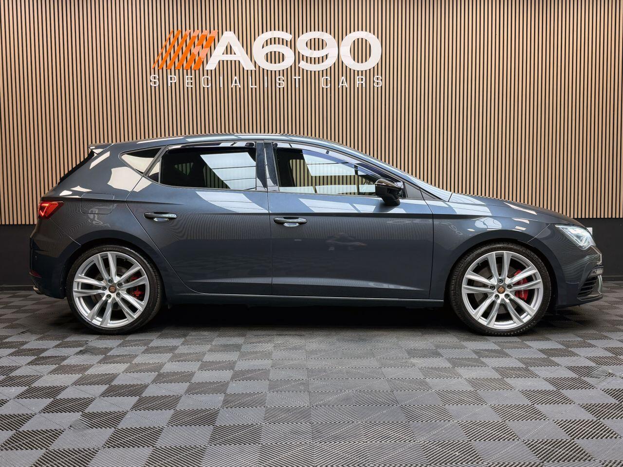 Seat Leon Leon view 8