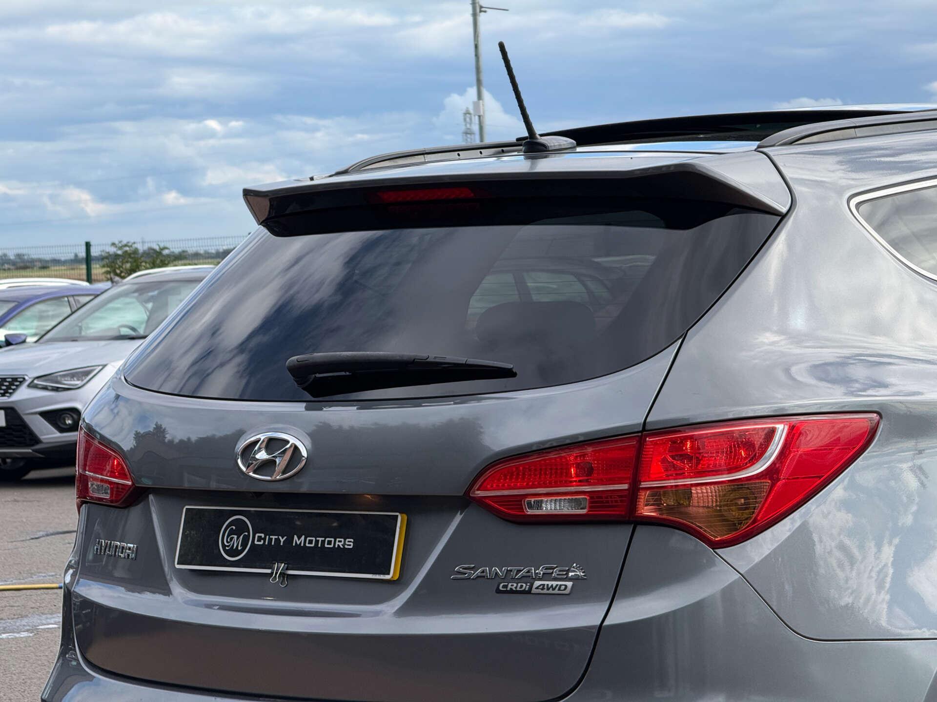 Hyundai Santa FE view 21