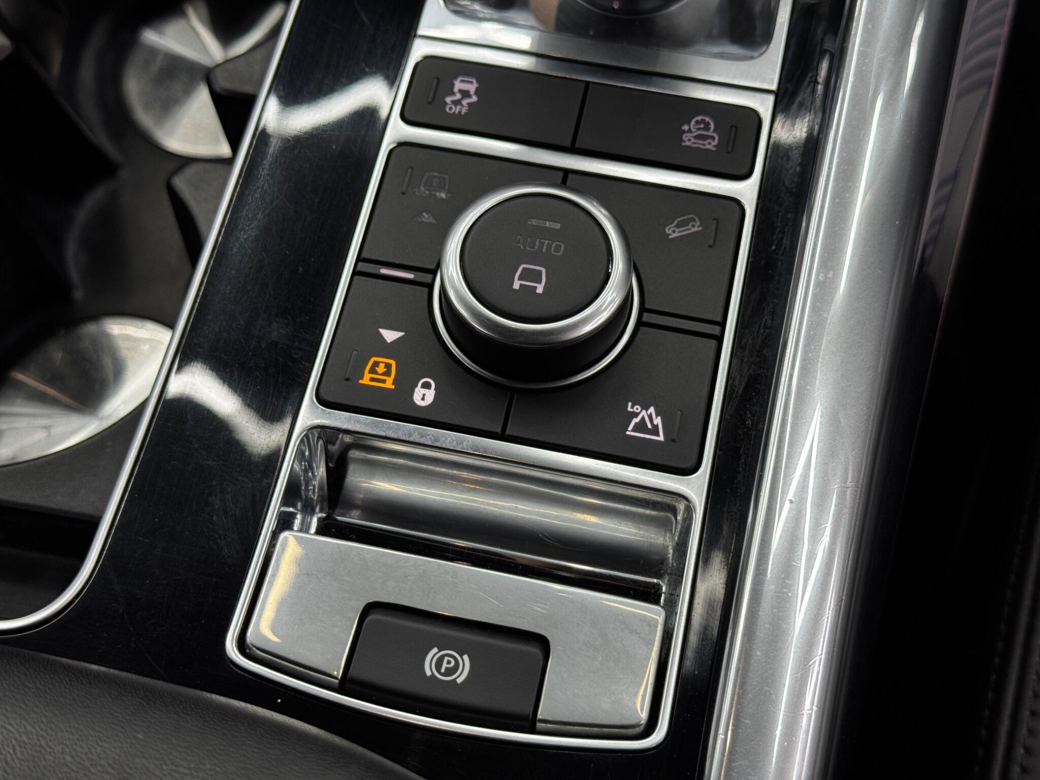 Land Rover Range Rover Sport view 28