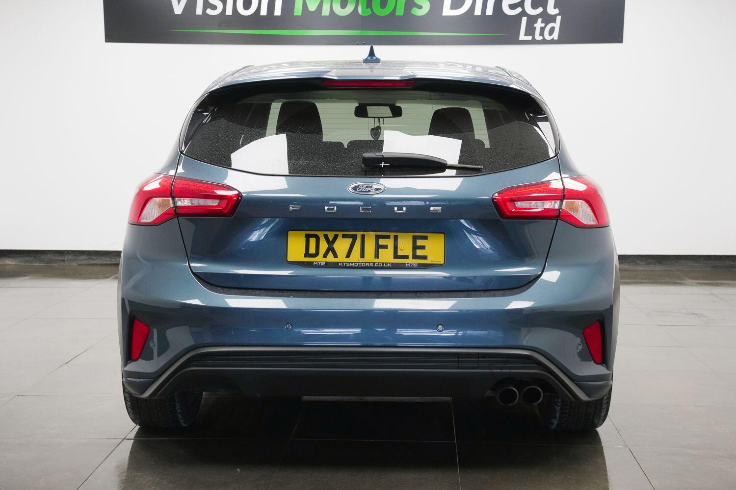 Ford Focus view 3