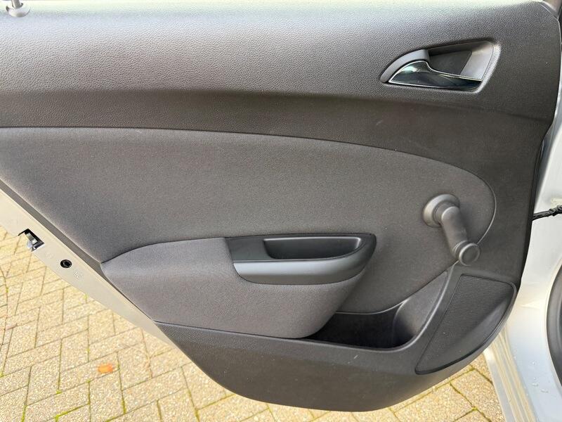 2015 Vauxhall Astra 1.4i SRi Euro 6 5dr • 24,139 miles image 22