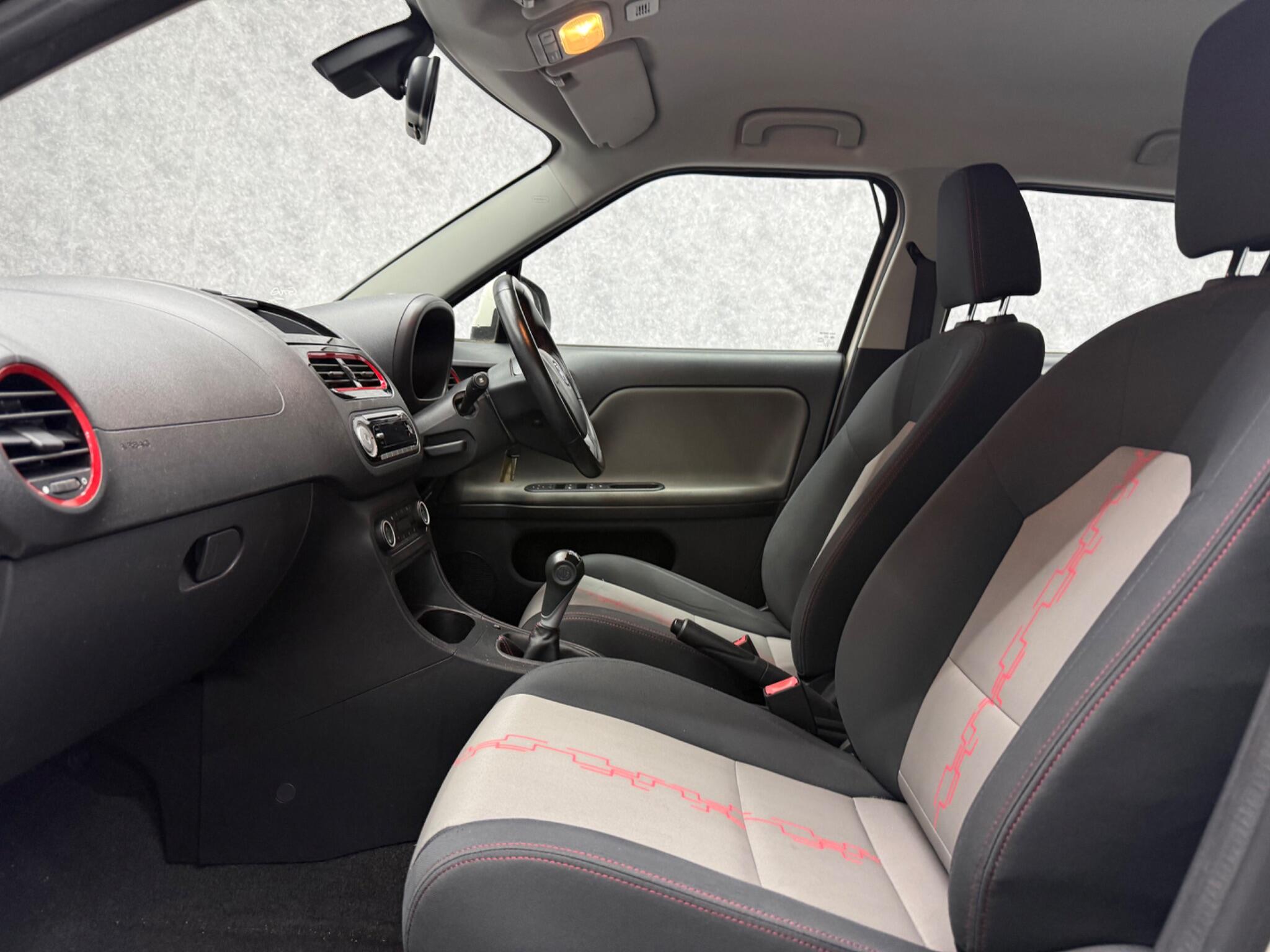MG MG3 view 3