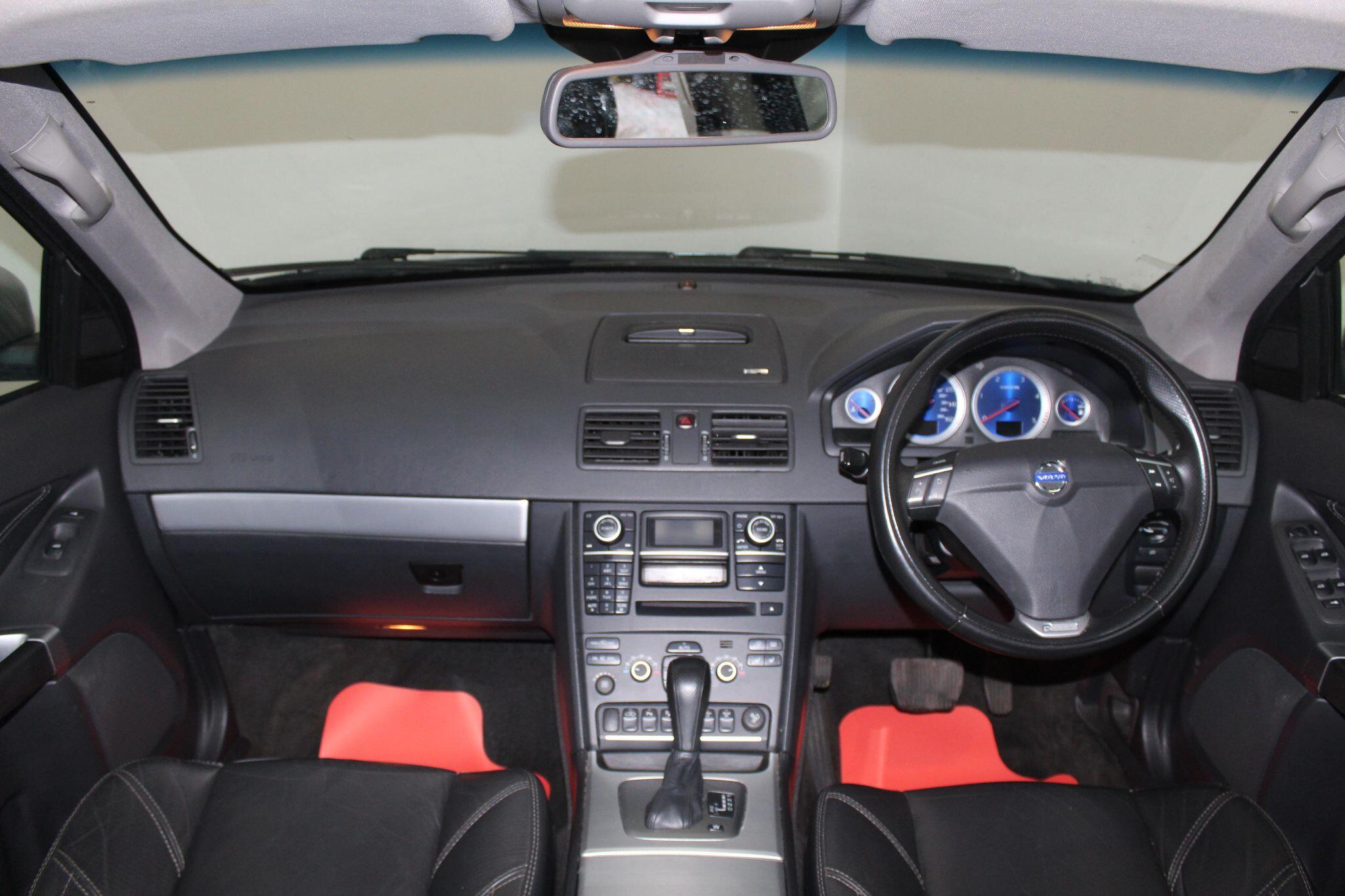 Volvo XC90 view 29