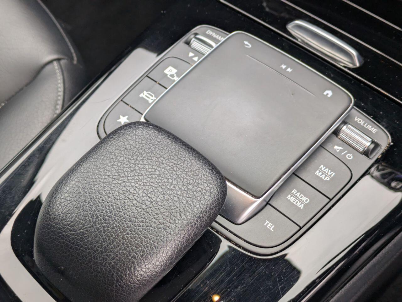 Mercedes-Benz Cla view 12