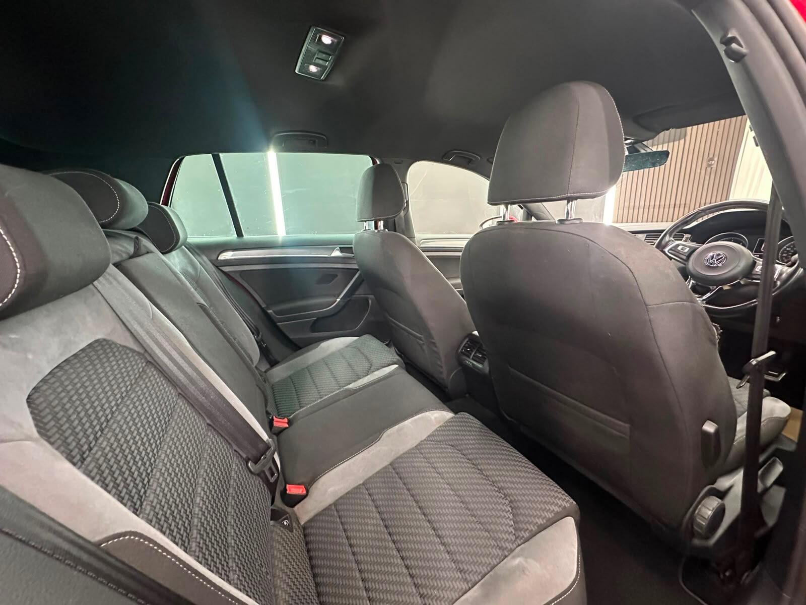 Volkswagen Golf view 26