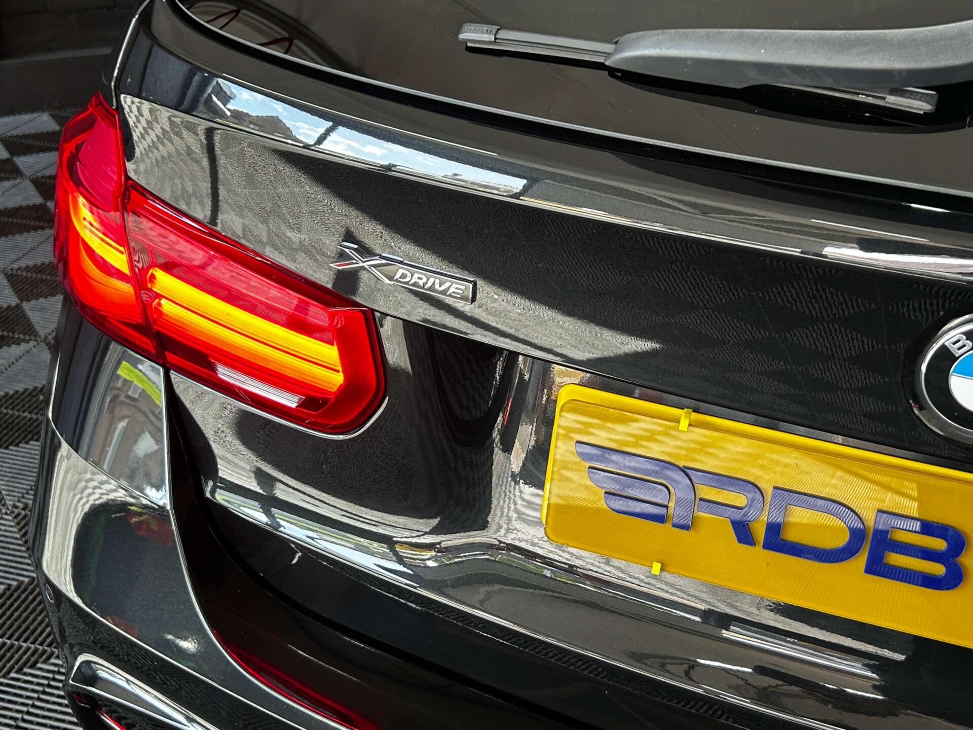 BMW 3 Series view 35