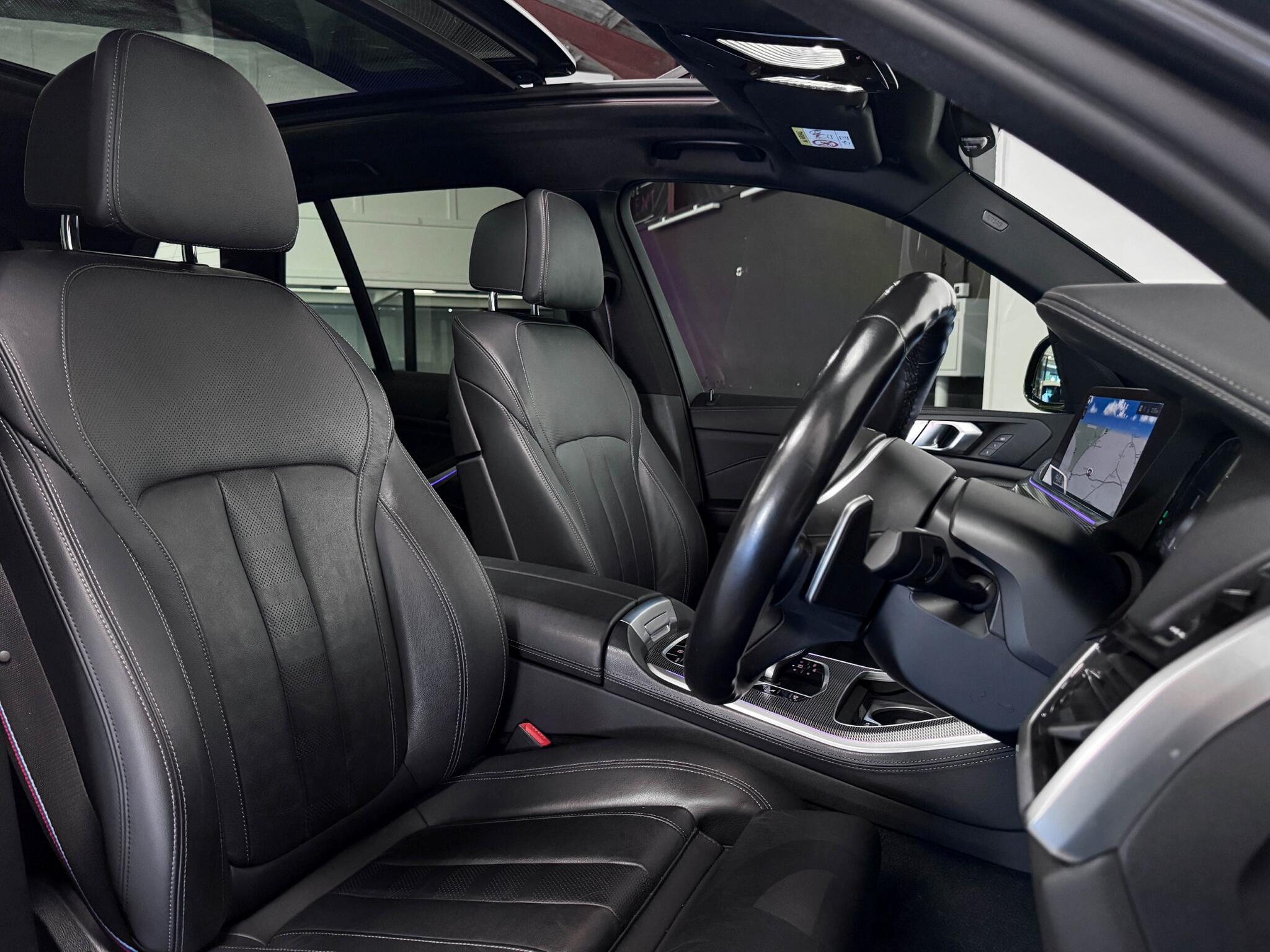 BMW X5 view 32