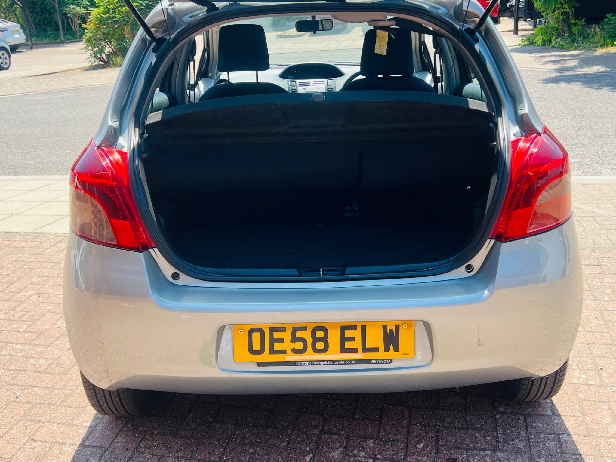 Toyota Yaris view 44
