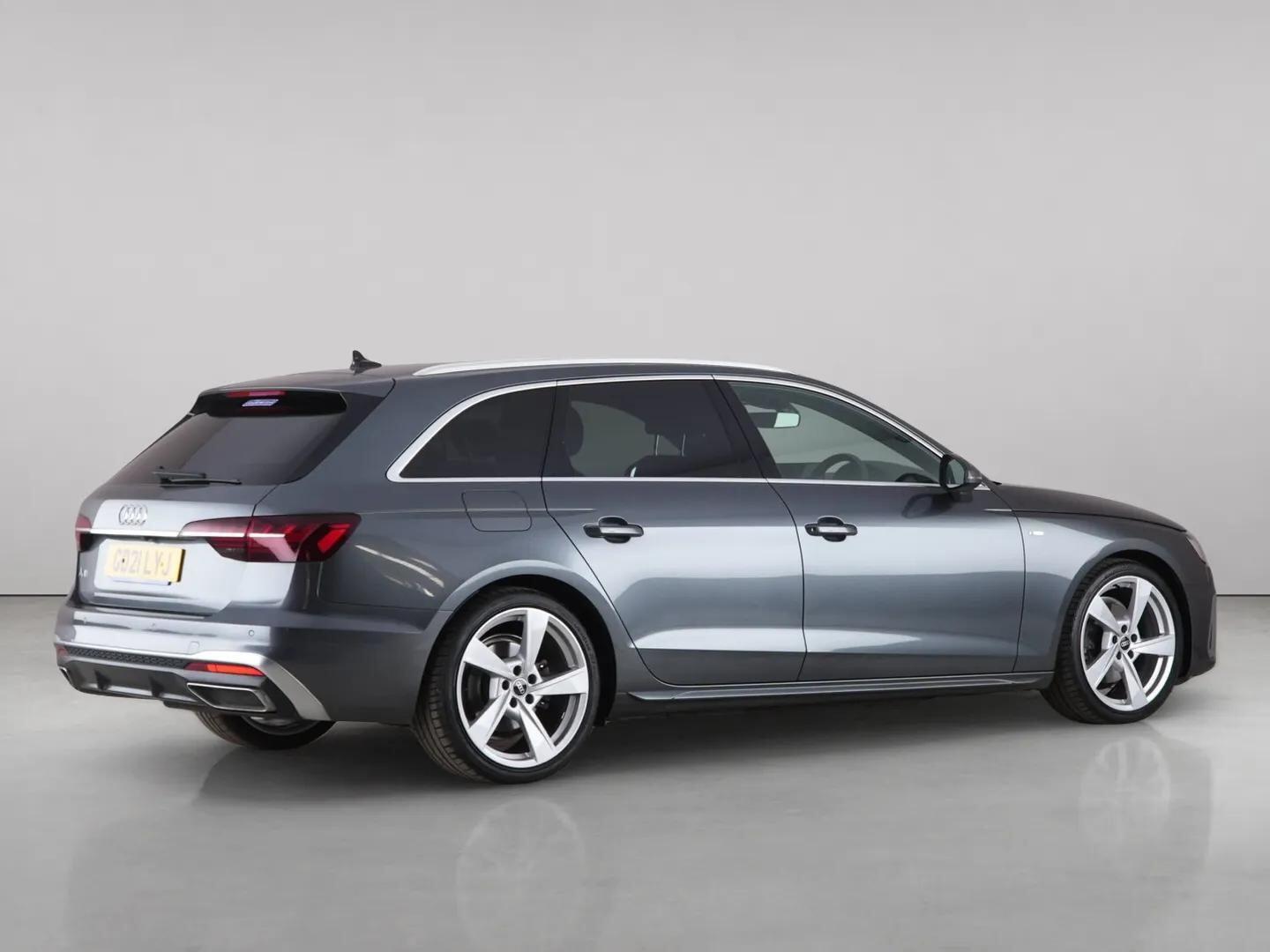 Audi A4 view 8