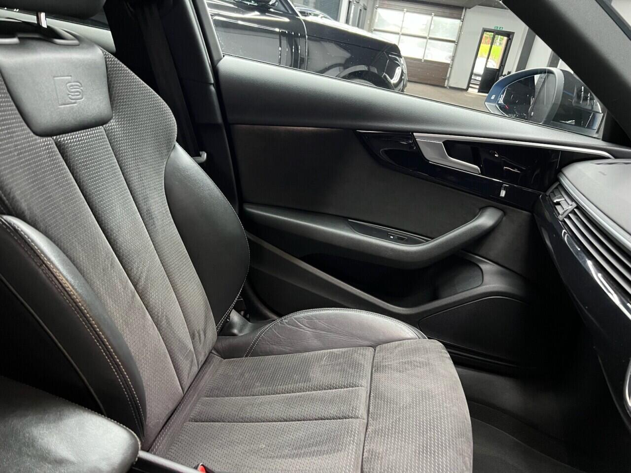 Audi A4 view 36