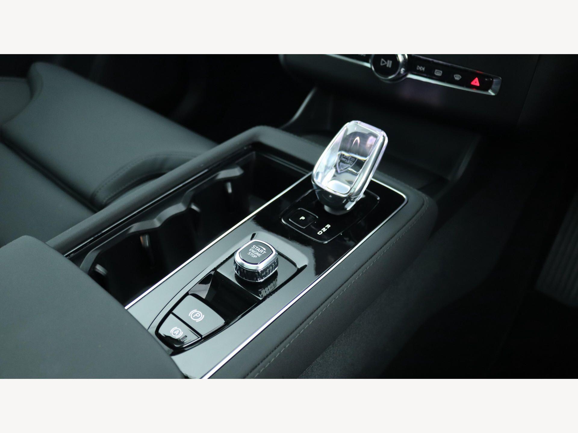Volvo XC90 view 28