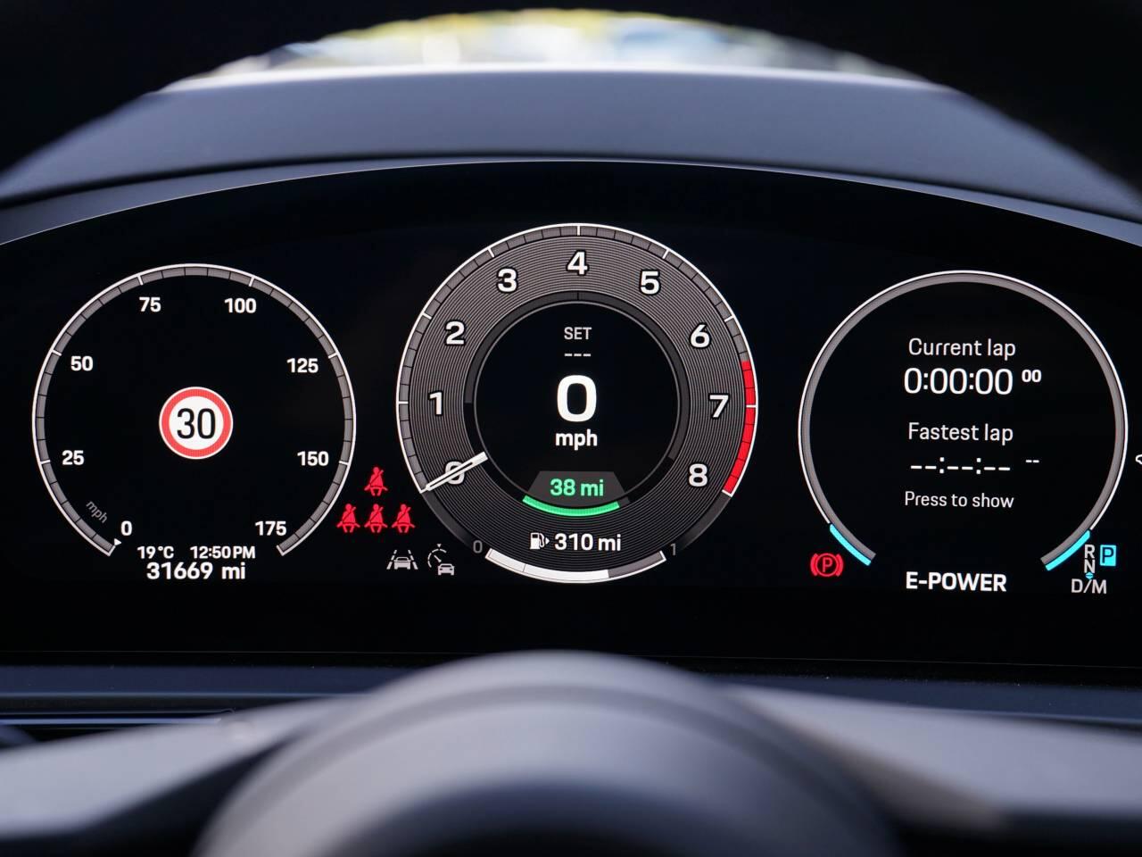 Porsche Cayenne view 27