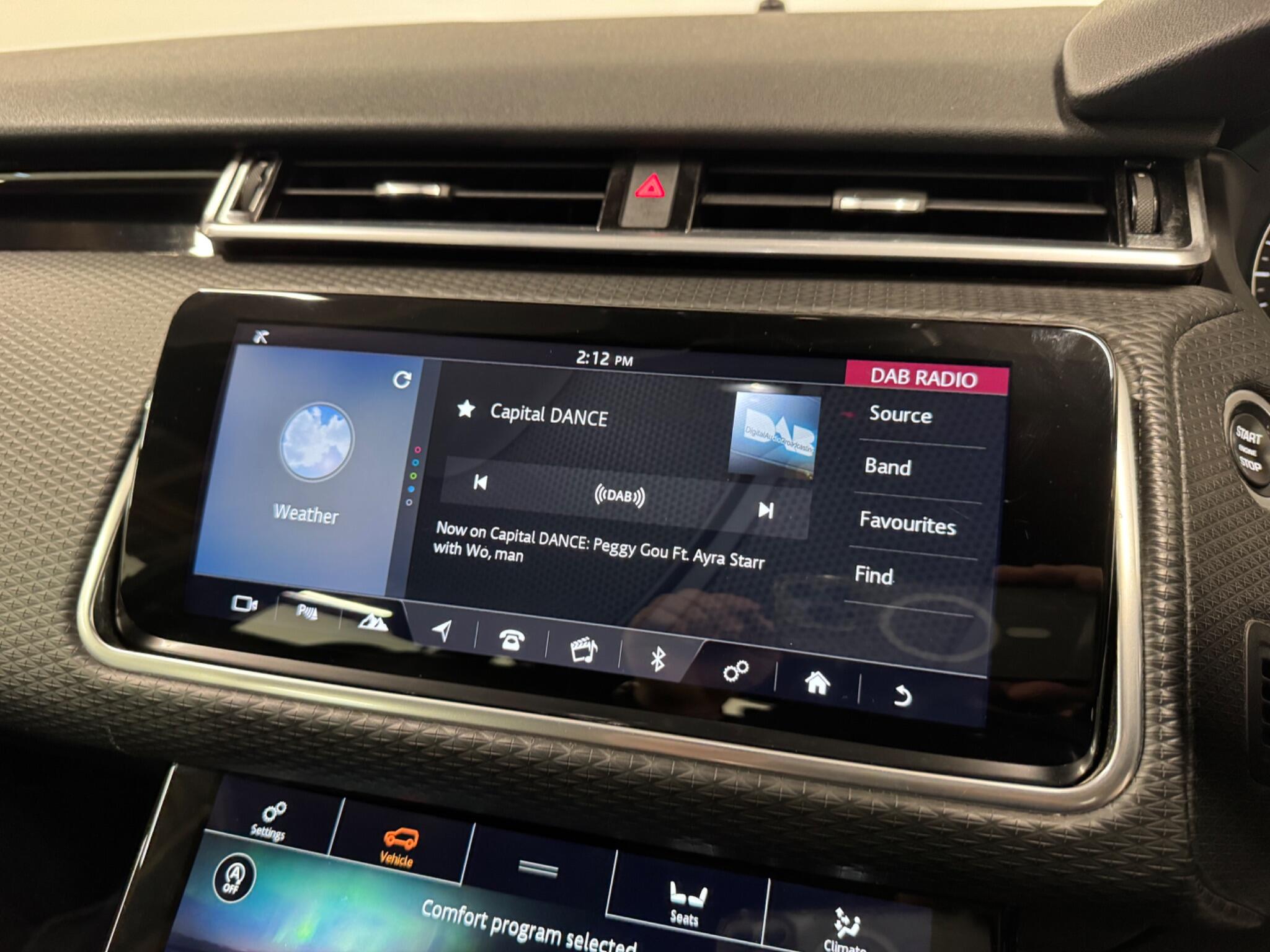 Land Rover Range Rover Velar view 18