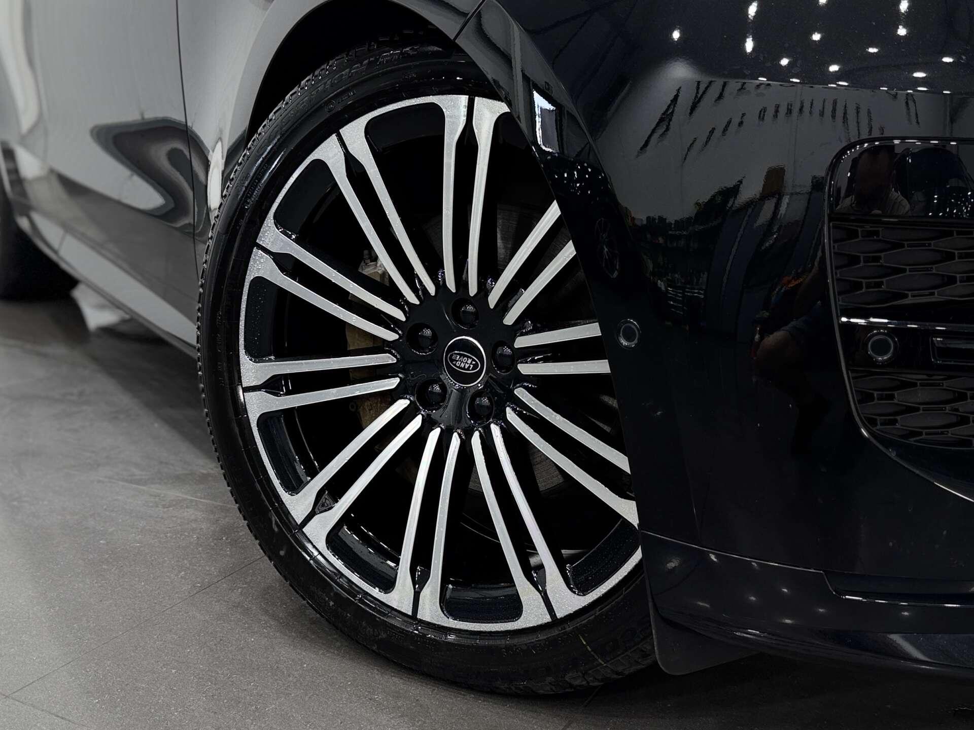 Land Rover Range Rover Sport view 10