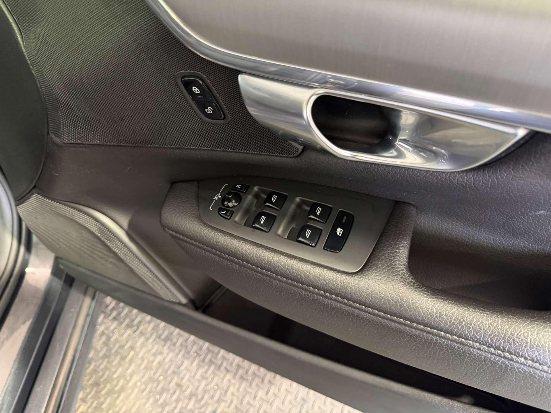 Volvo V90 view 24