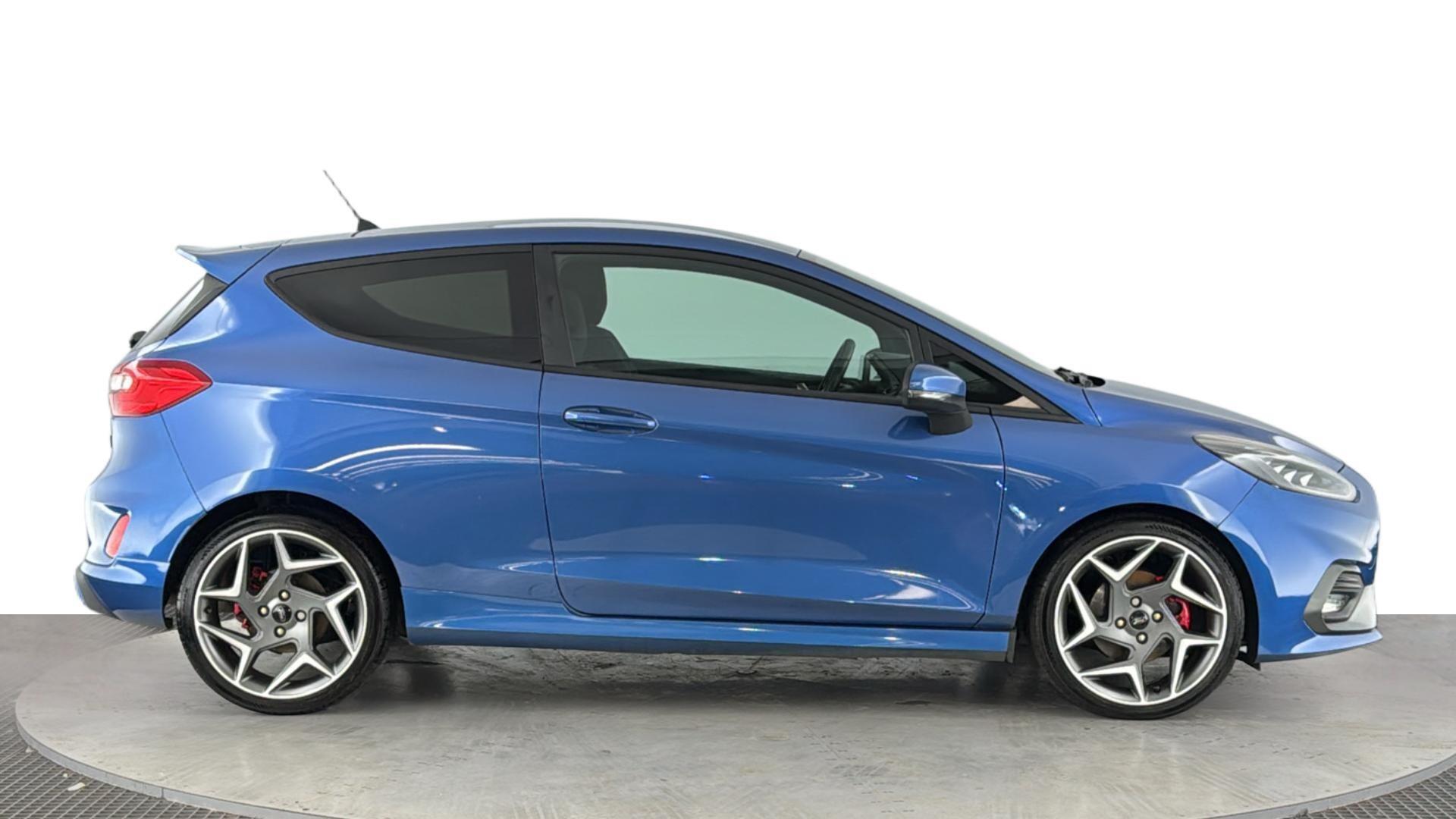 Ford Fiesta view 3