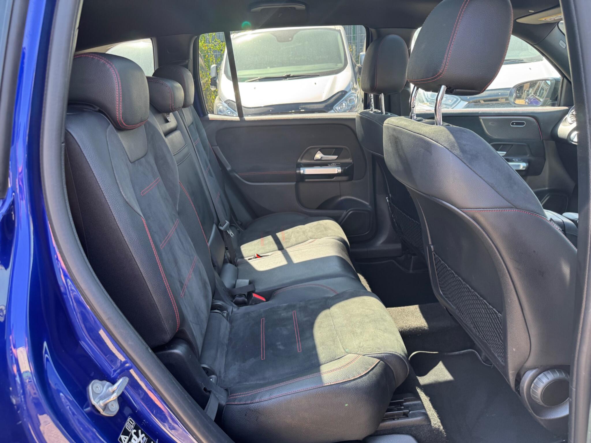 Mercedes-Benz GLB view 17