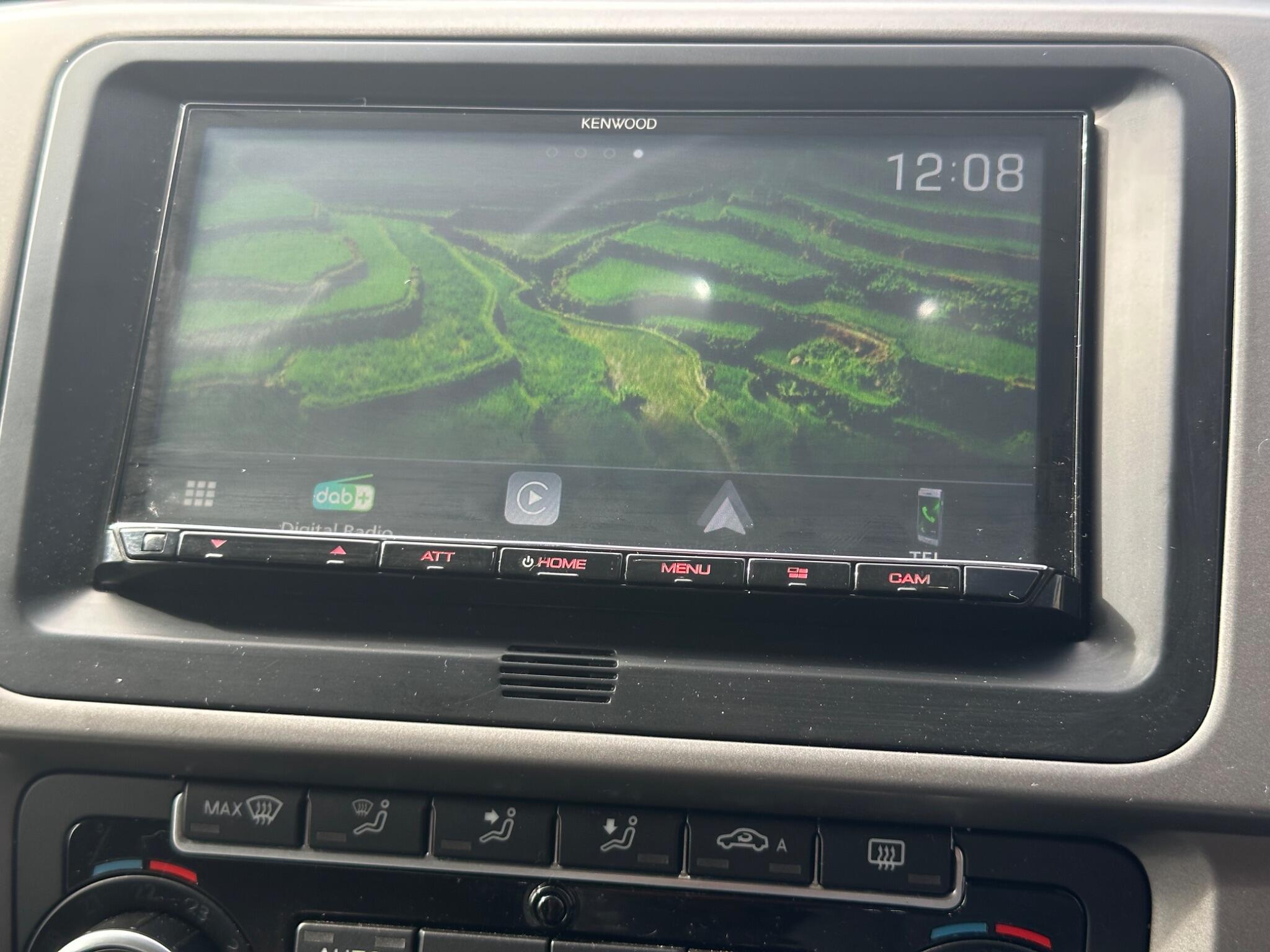 Volkswagen Caravelle view 40