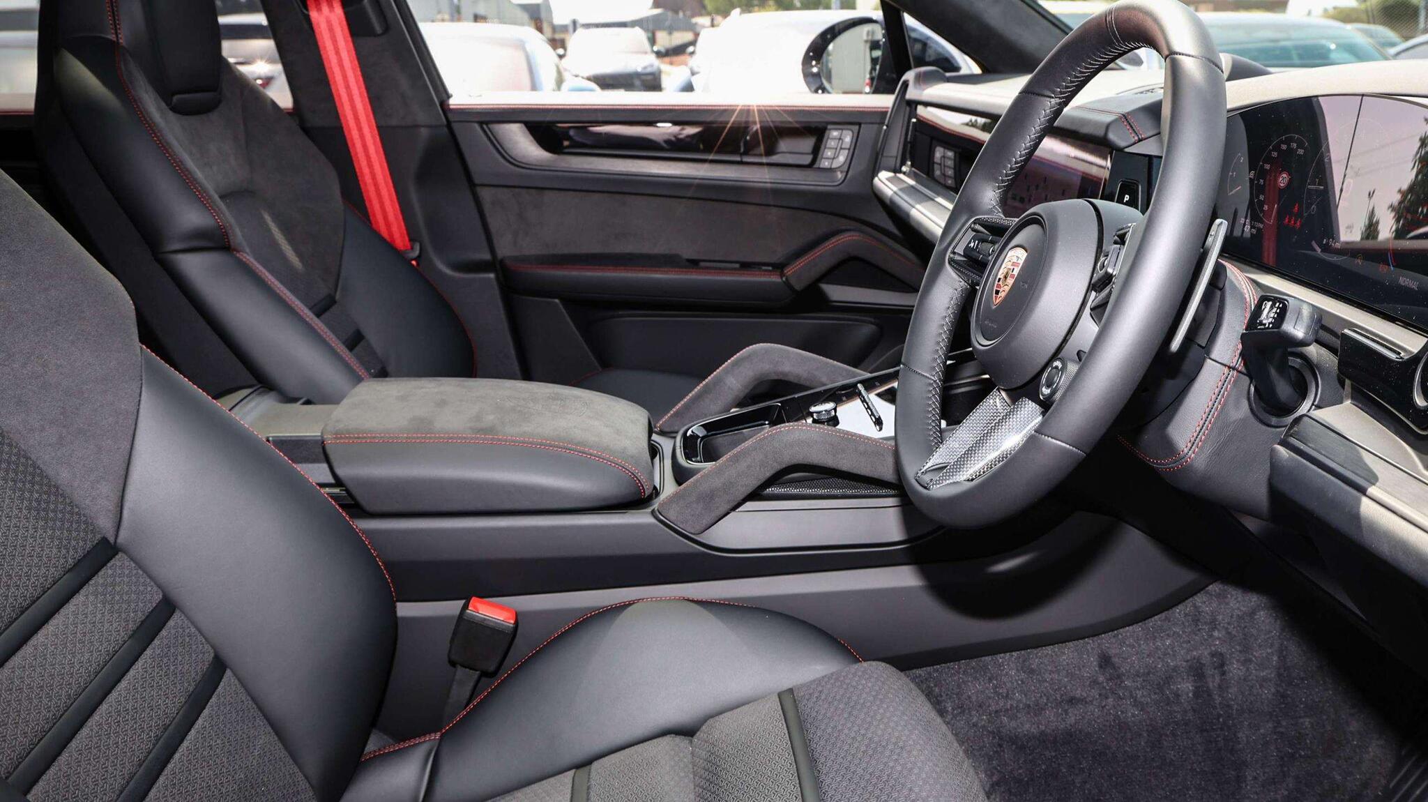 Porsche Cayenne view 30