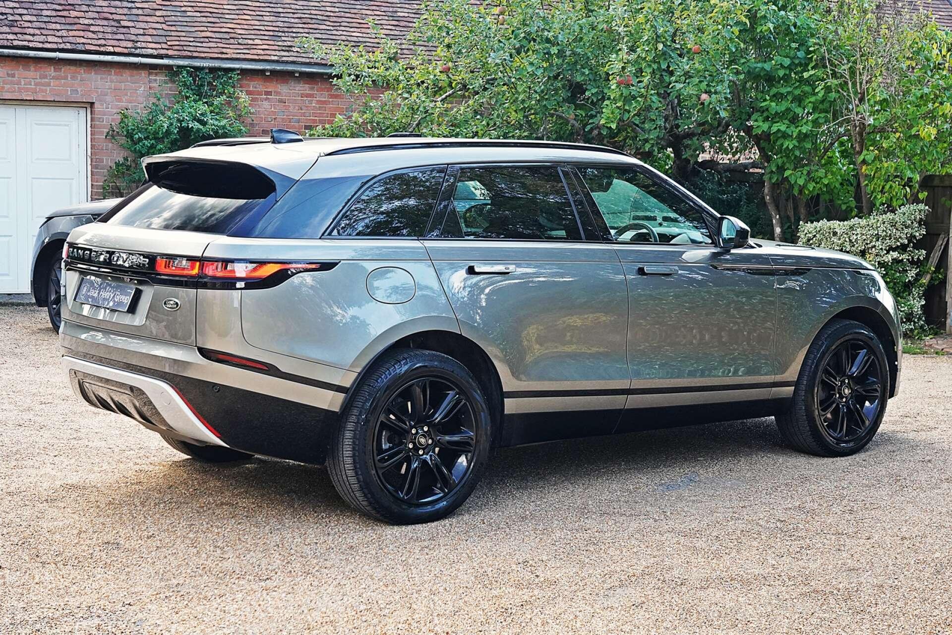 Land Rover Range Rover Velar view 7